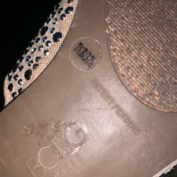 Size 7 BCBG flats - Picture 2 of 6